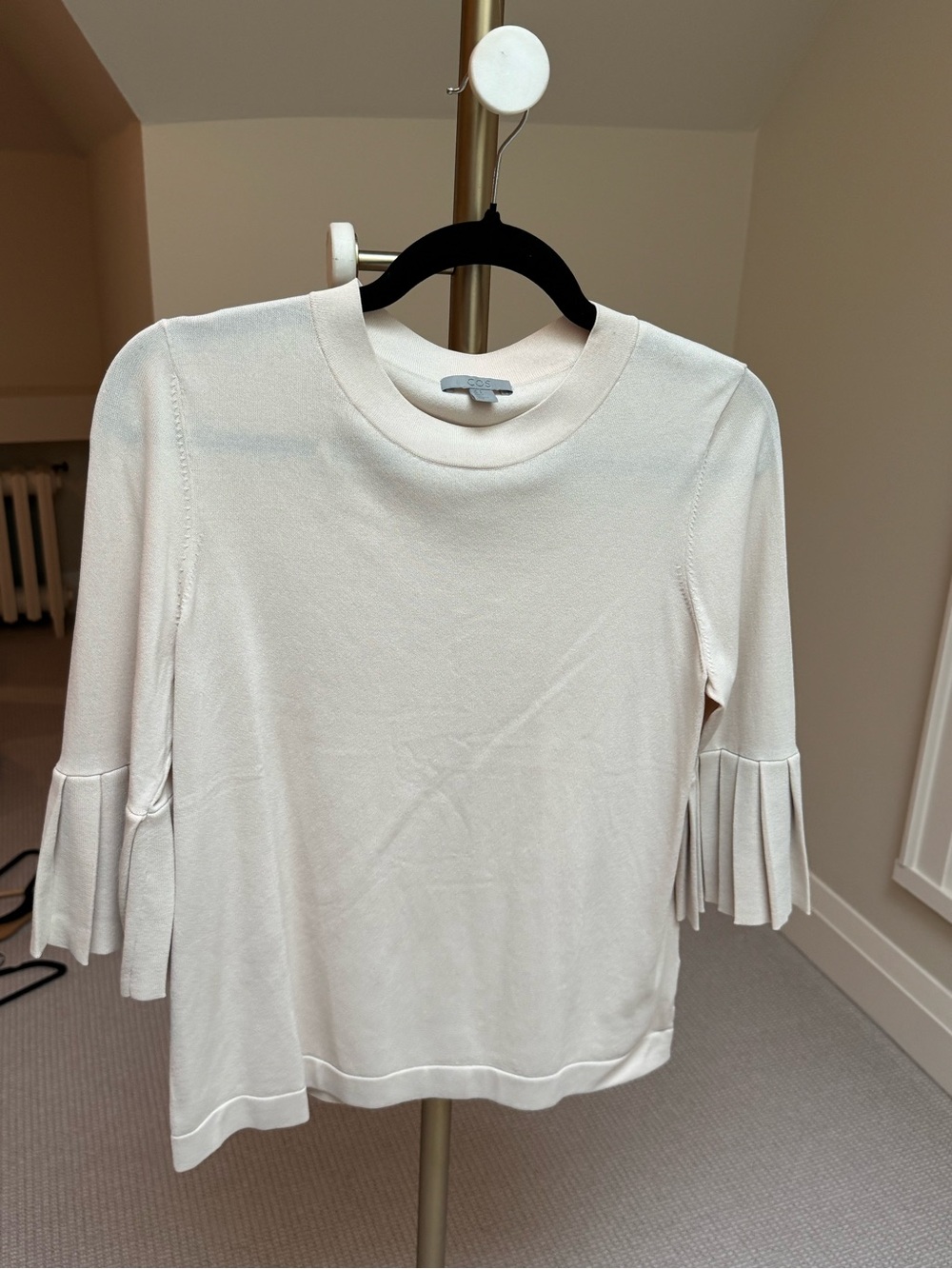 COS Cream Pleated-Sleeve Short-Sleeve Knit Top